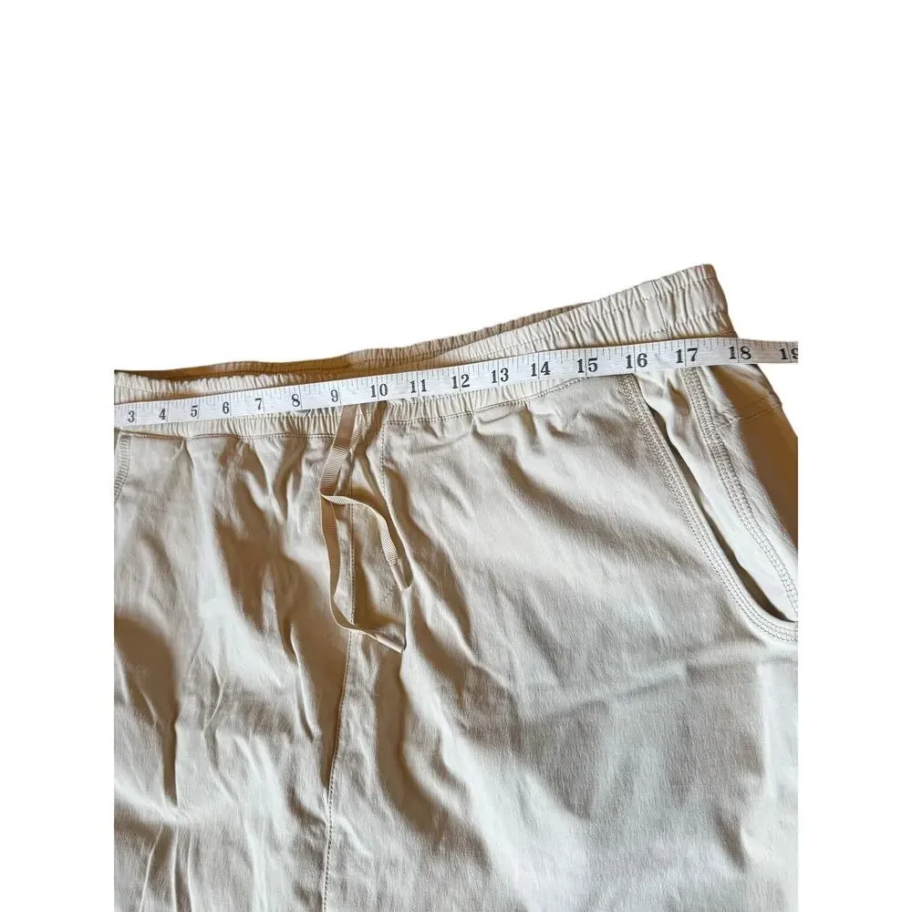 Columbia Beige Skort Skirt Women’s Size 14 Outdoor Hiking Casual Activewear